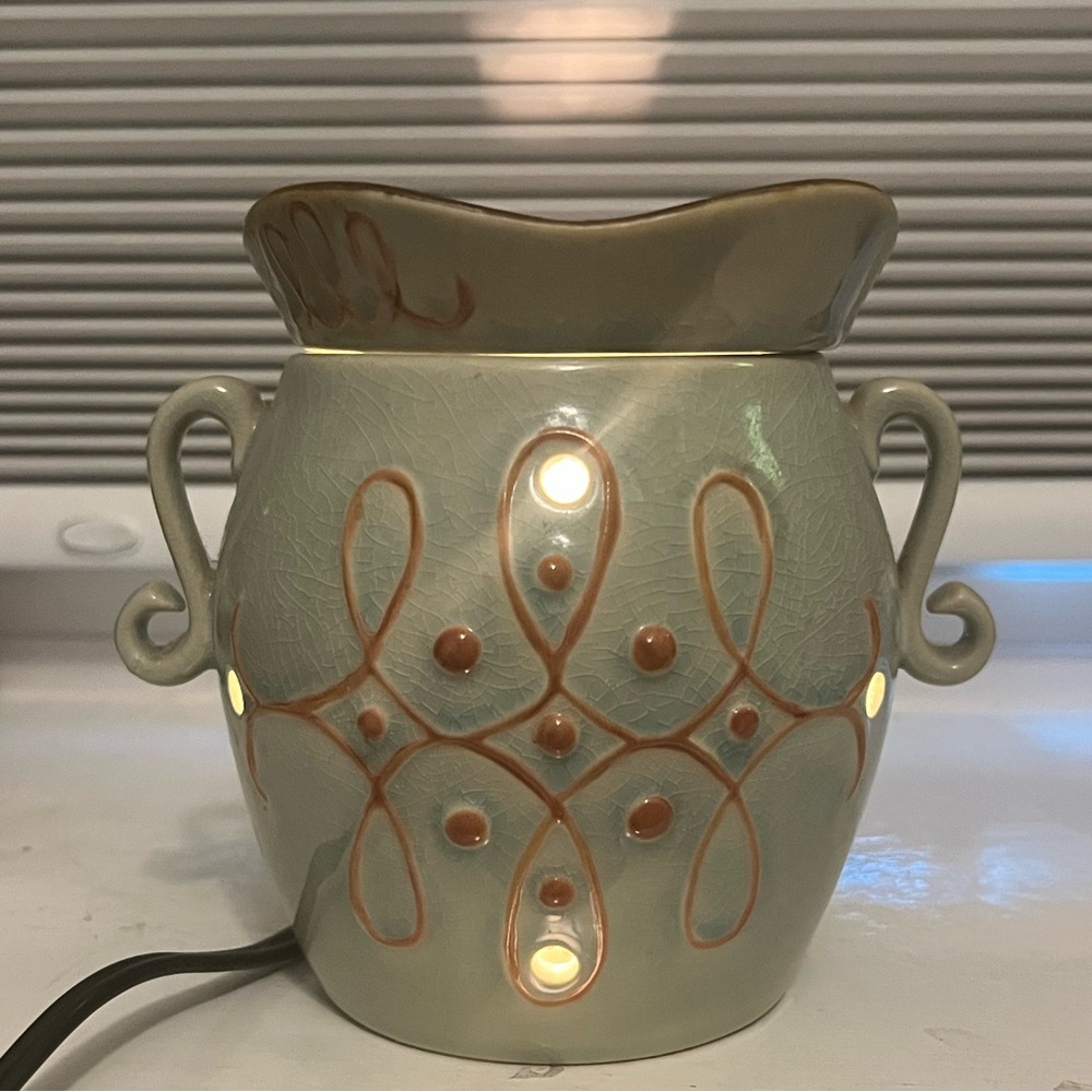 Scentsy Electric Wax Warmer - Green and Brown